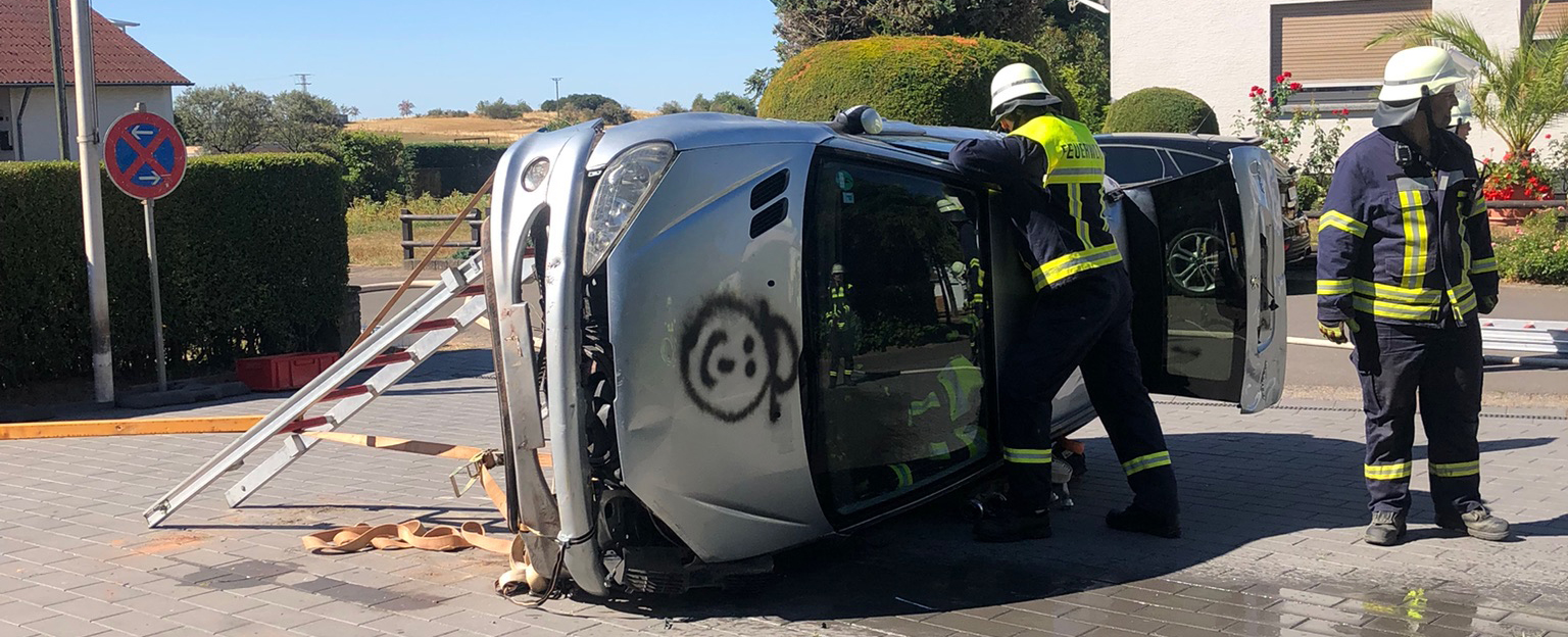 übung-unfall-auto